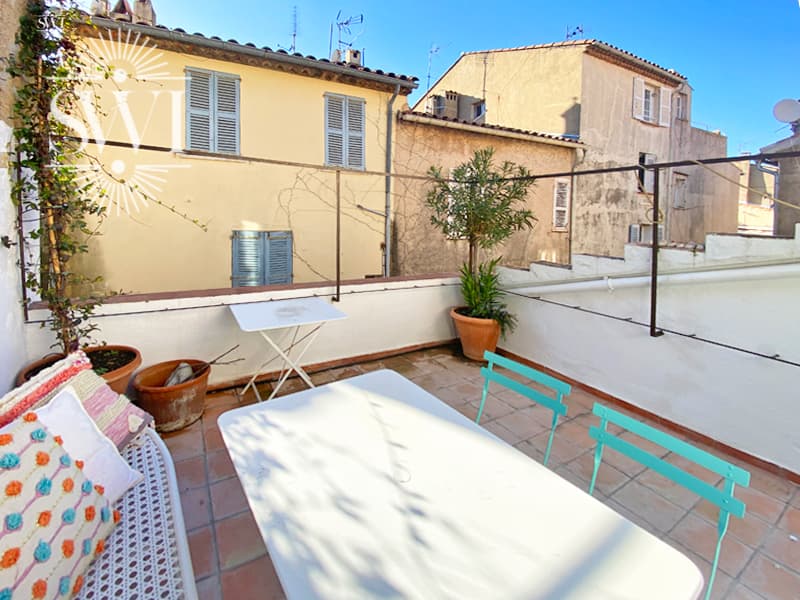 TOWNHOUSE WITH TROPEZIAN TERRACE