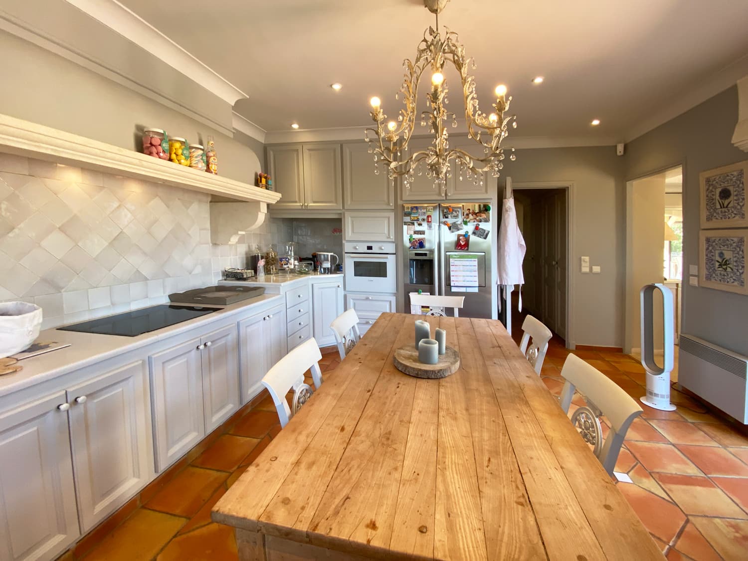 Meerblick, Pool und ruhig gelegen: Villa mit 4 Schlafzimmern