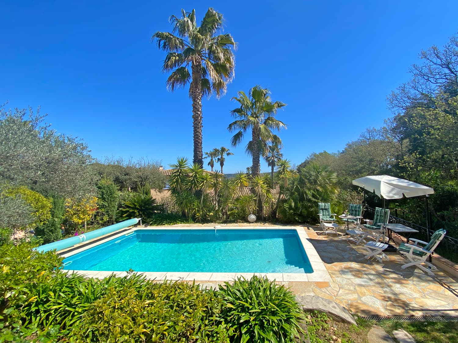 Nice villa in a quiet area, swimming pool