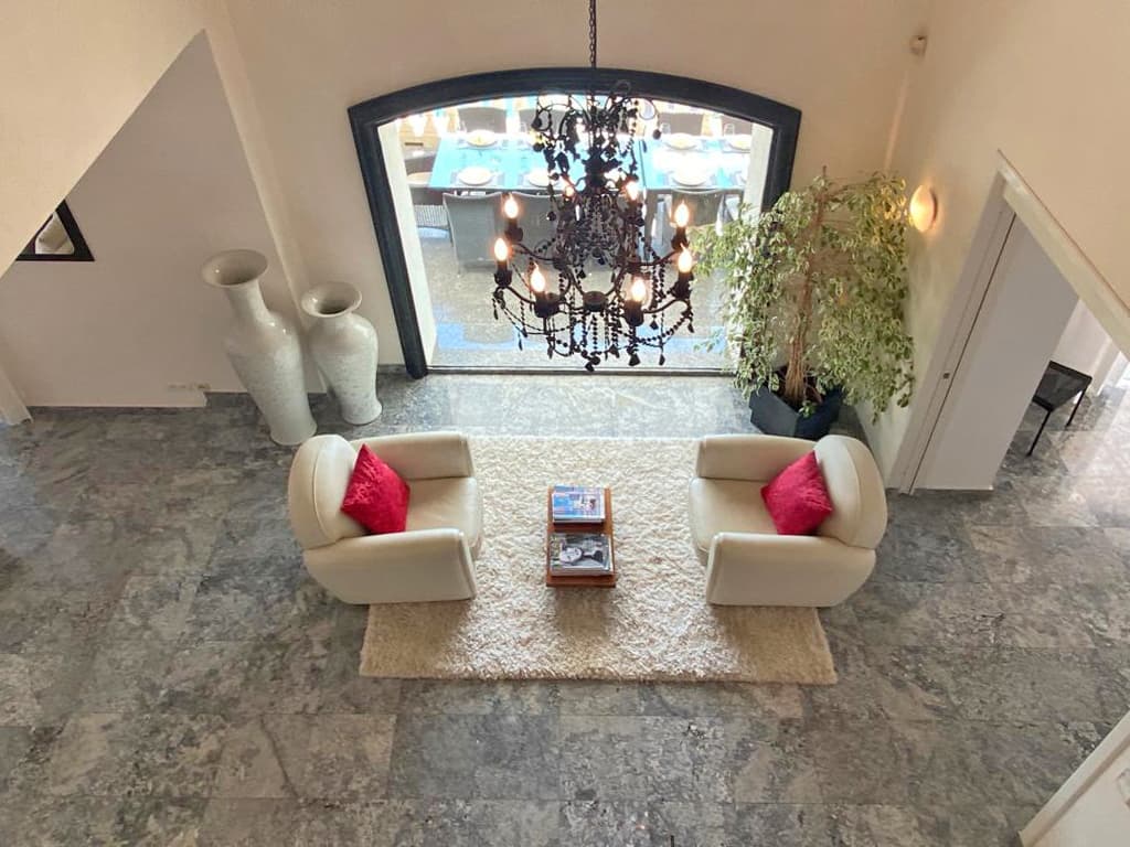 SEA VIEW VILLA - BEACH ON FOOT - PRESTIGIOUS DOMAIN