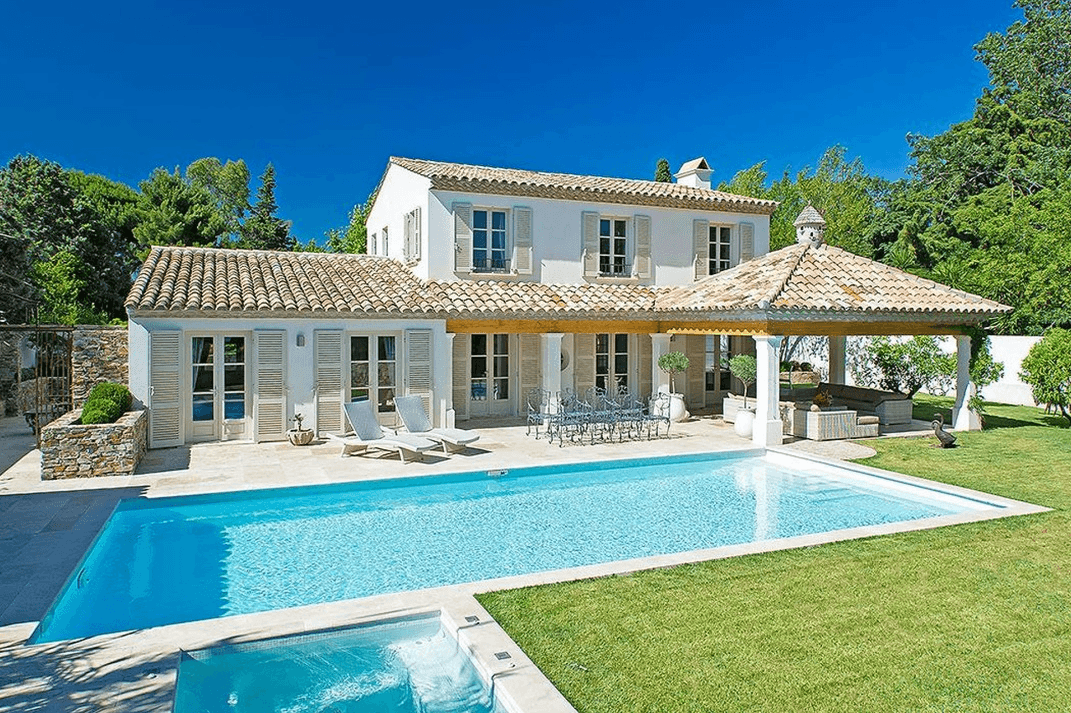 VILLA DE CHARME, PROCHE PLAGE ET VILLAGE