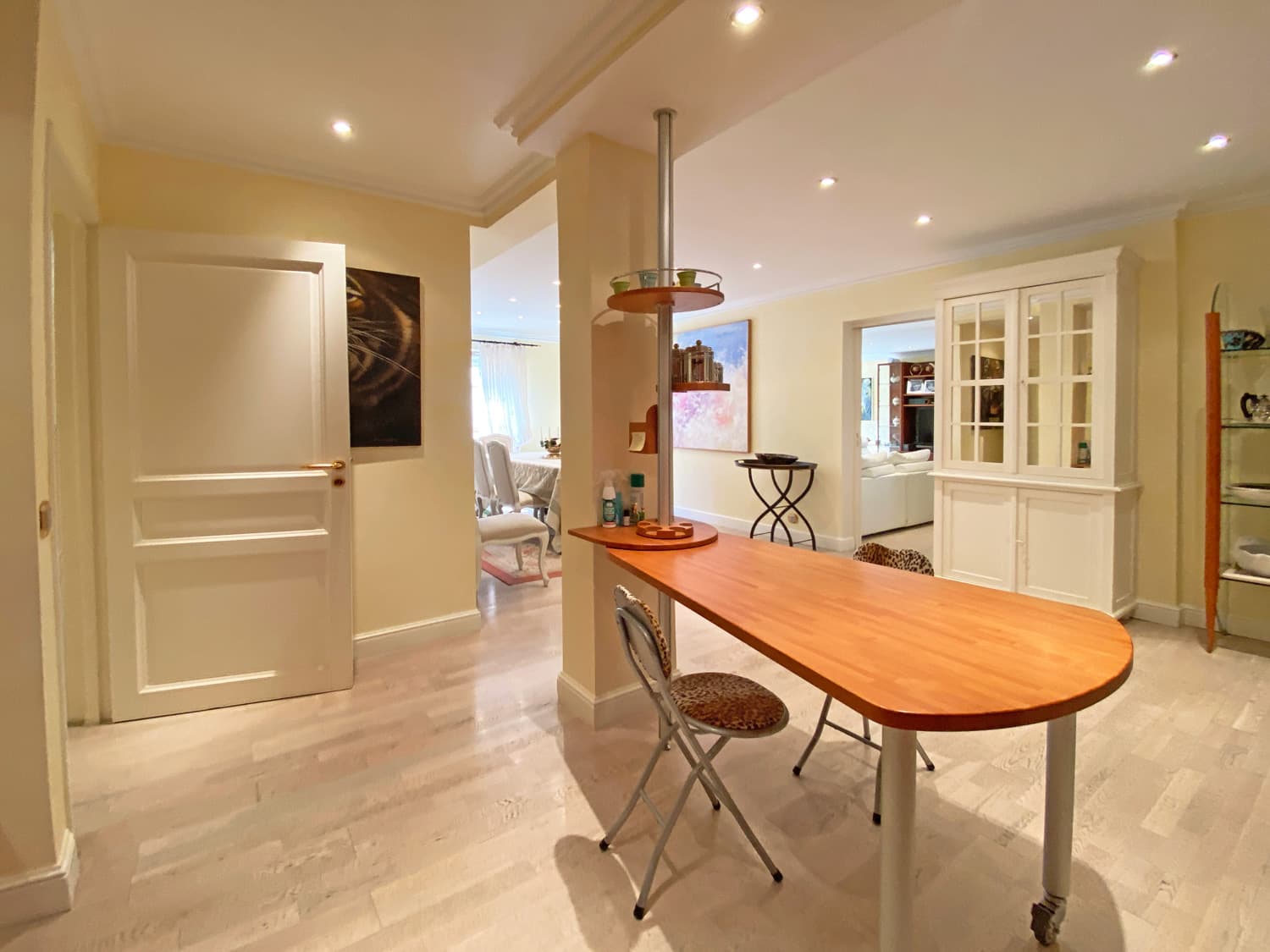 LUXURY APARTMENT IN THE HEART OF ST TROPEZ