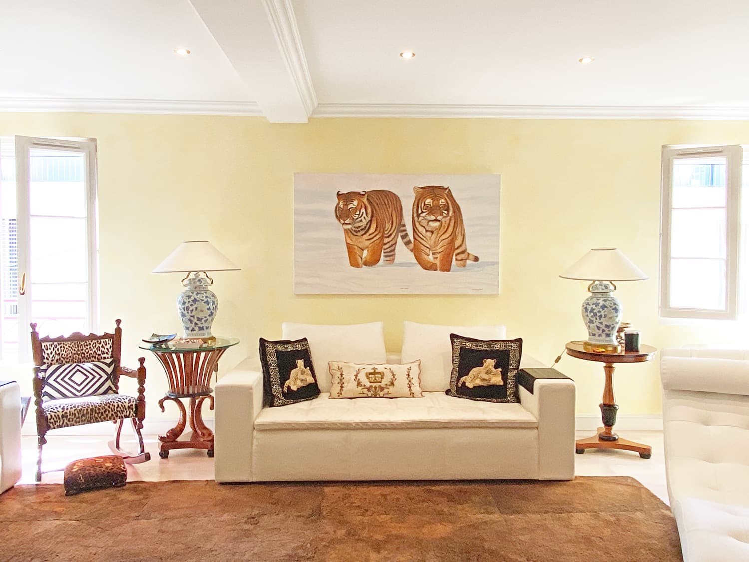 LUXURY APARTMENT IN THE HEART OF ST TROPEZ